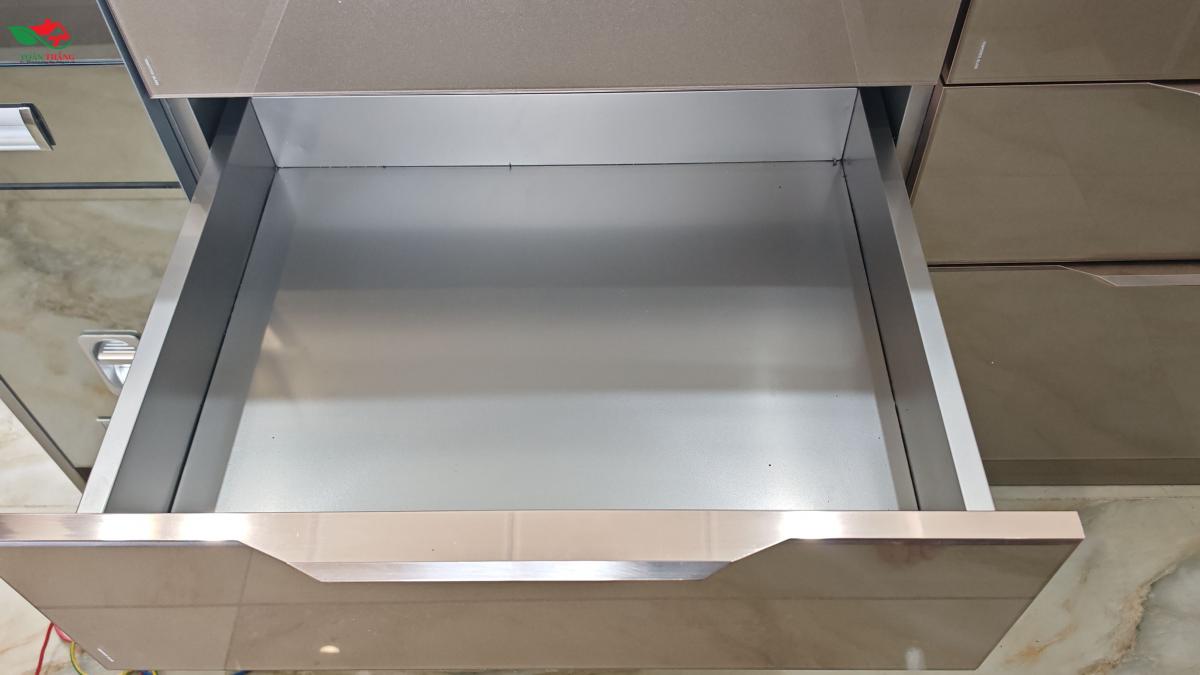 tủ bếp inox cánh kính chữ L