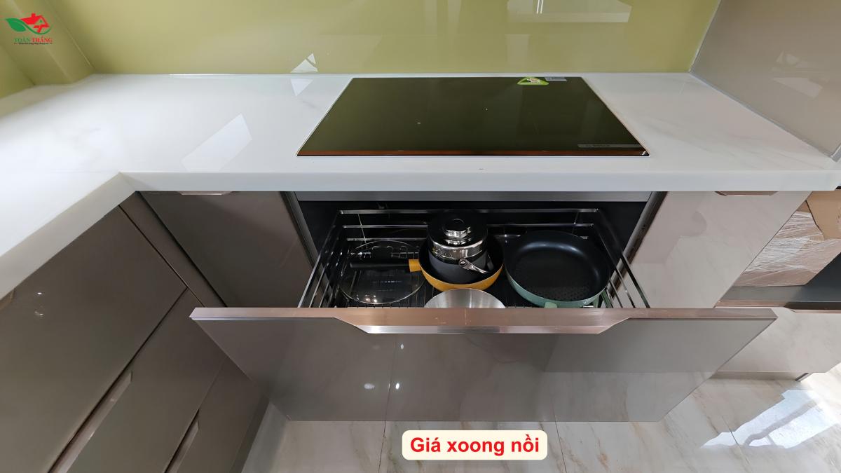 tủ bếp inox cánh kính chữ L
