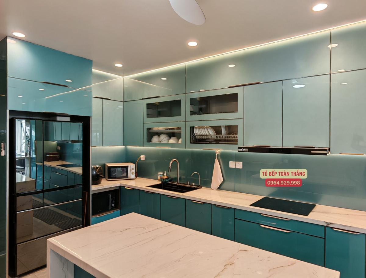 Ảnh thực tế tủ bếp inox cánh kính