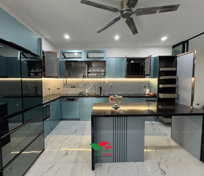 tủ bếp inox cánh kính