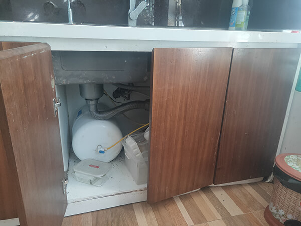 thùng tủ gỗ bị cong vênh thùng tủ gỗ bị cong vênh