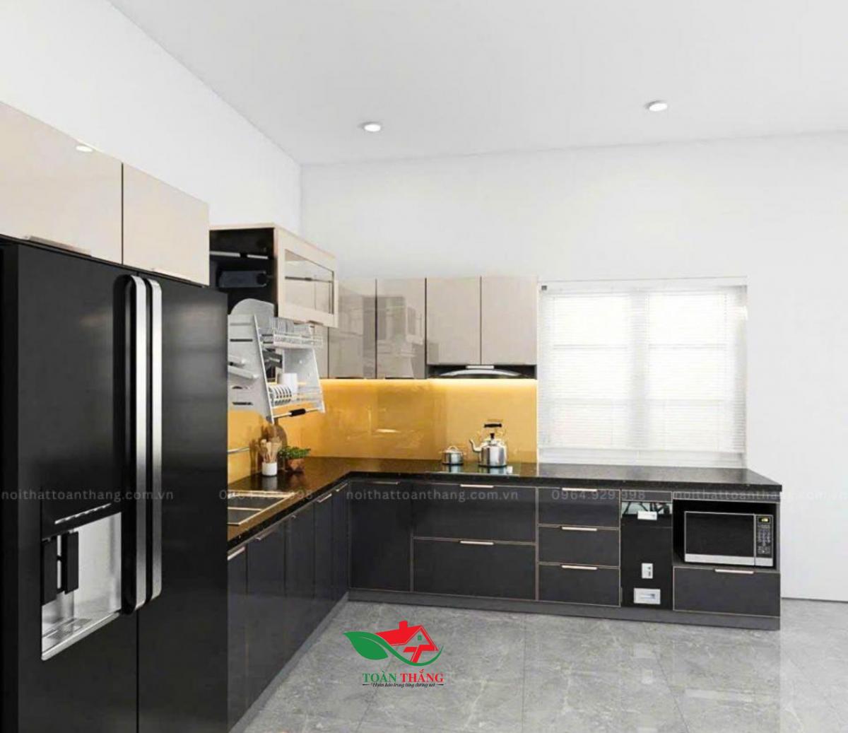 tủ bếp inox cánh kính