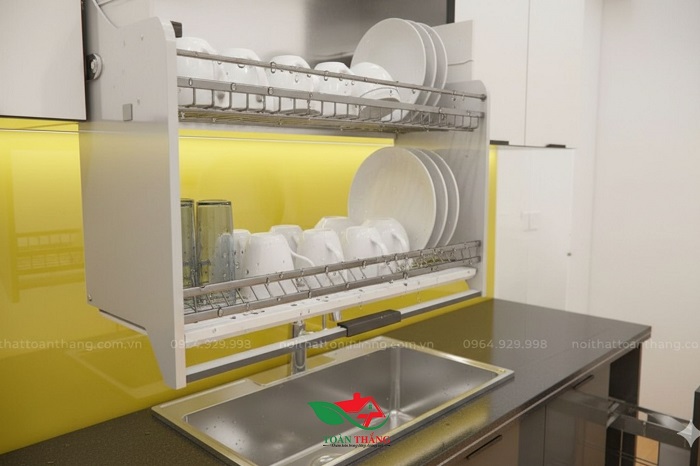 tủ bếp inox cánh kính