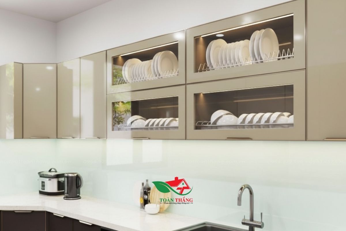 tủ bếp inox cánh kính