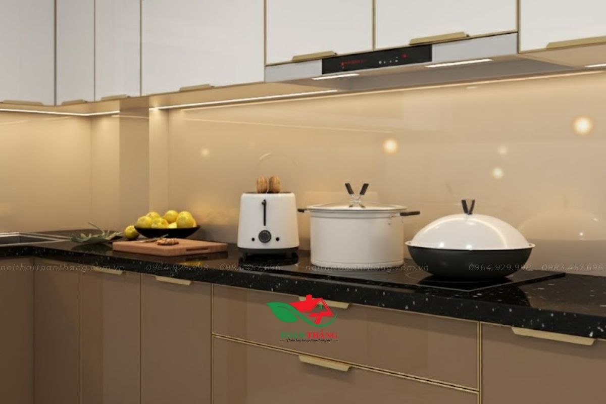 tủ bếp inox cánh kính