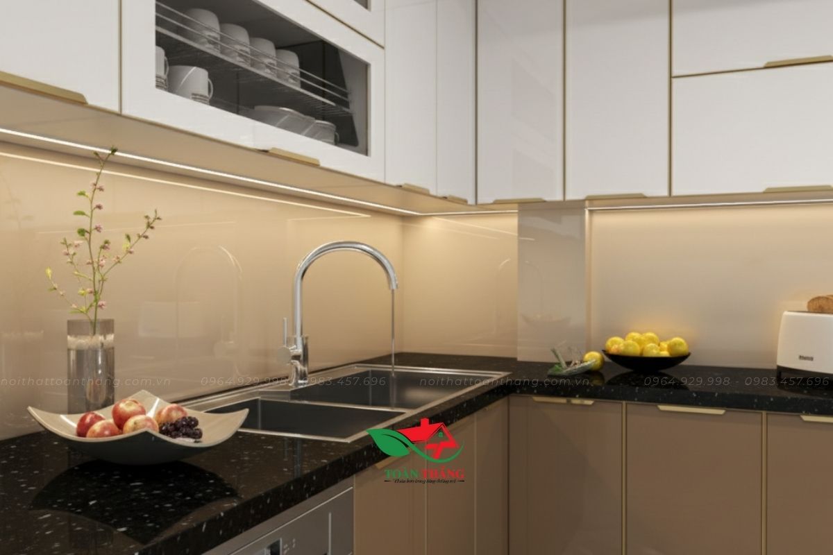 mẫu tủ bếp inox cánh kính