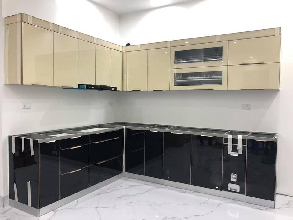 tủ bếp nhôm kính