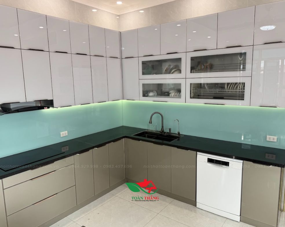 tủ bếp inox vân caro