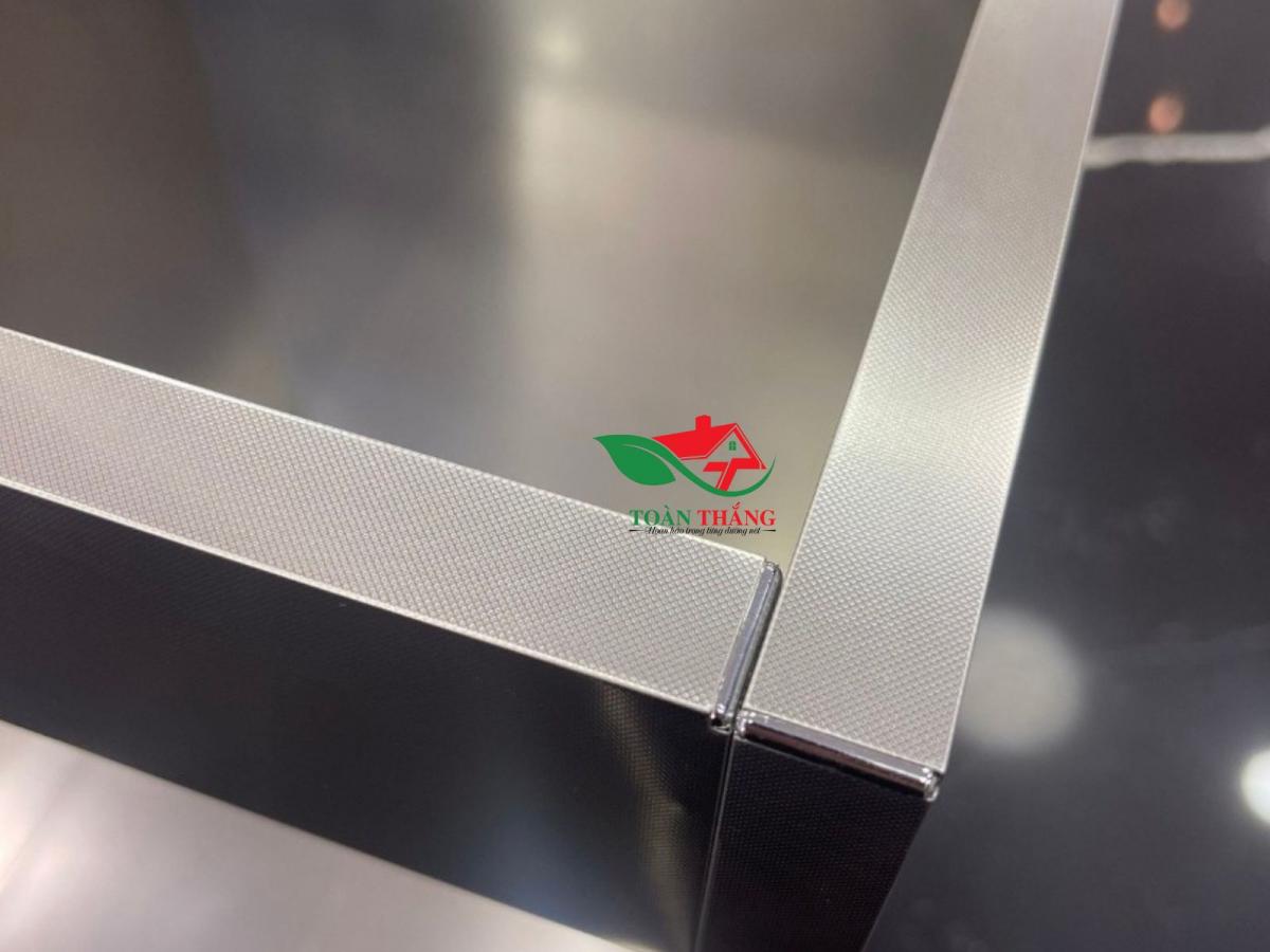 tủ bếp inox vân caro