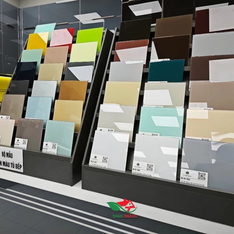 Bảng màu cánh kính tủ bếp Inox
