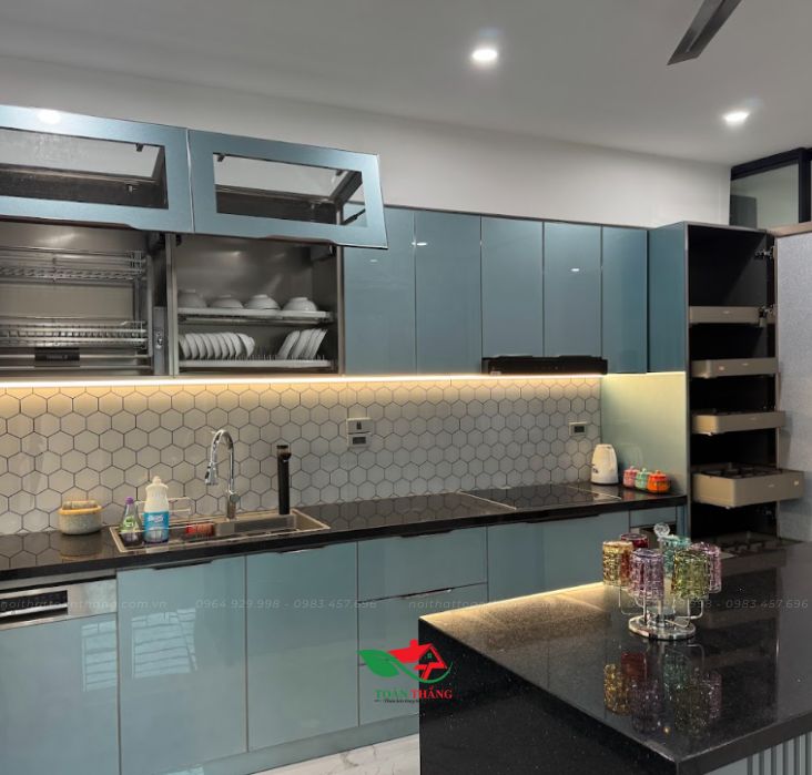 tủ bếp inox cánh kính
