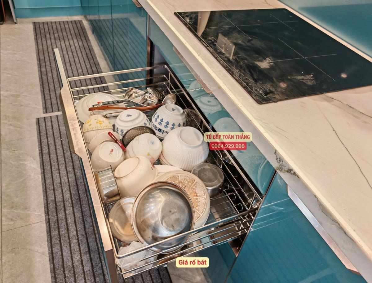 giá đồ bếp tủ bếp inox cánh kính