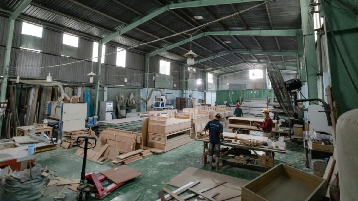 Sản xuất tủ bếp tại xưởng