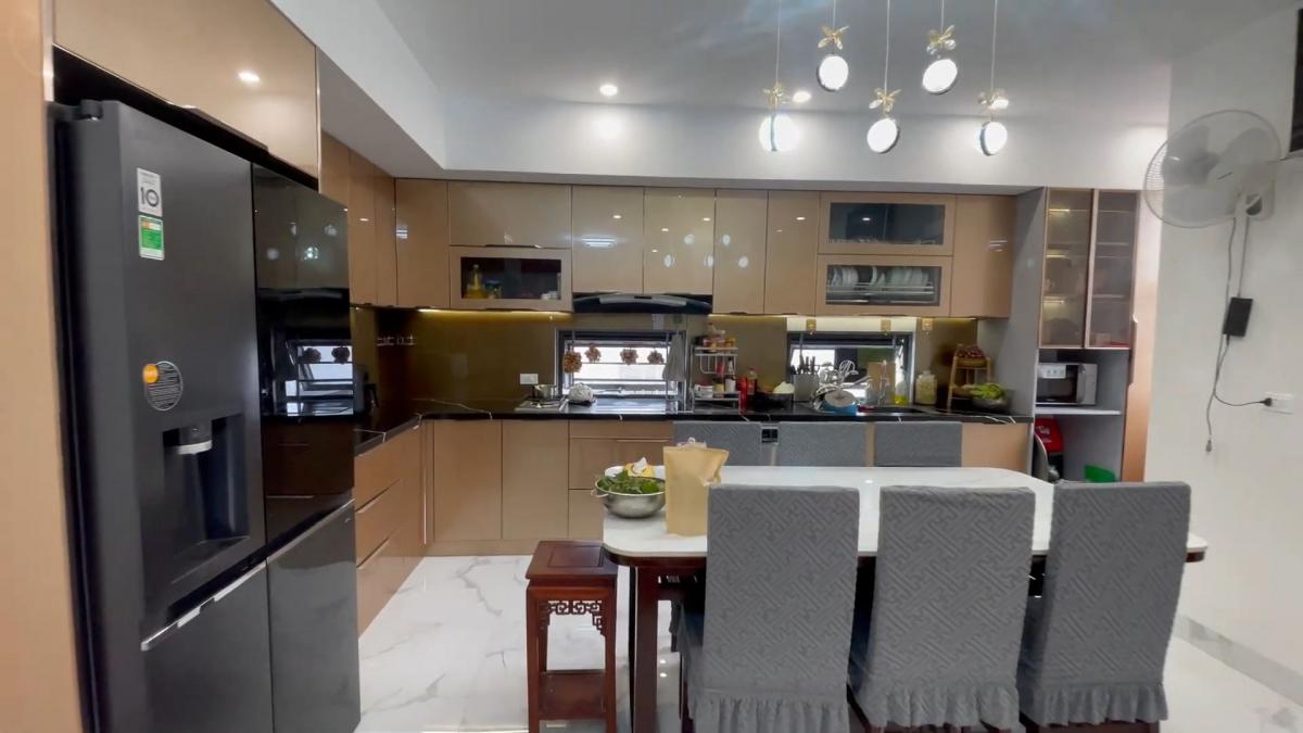 Tủ bếp inox cánh kính