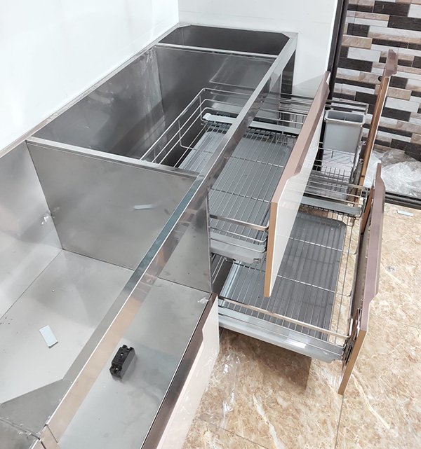 tủ bếp inox cánh kính