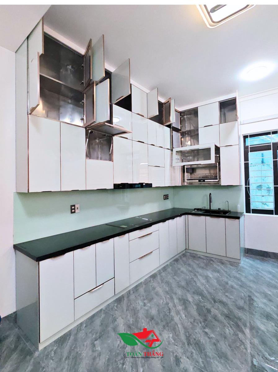 tủ bếp inox cánh kính