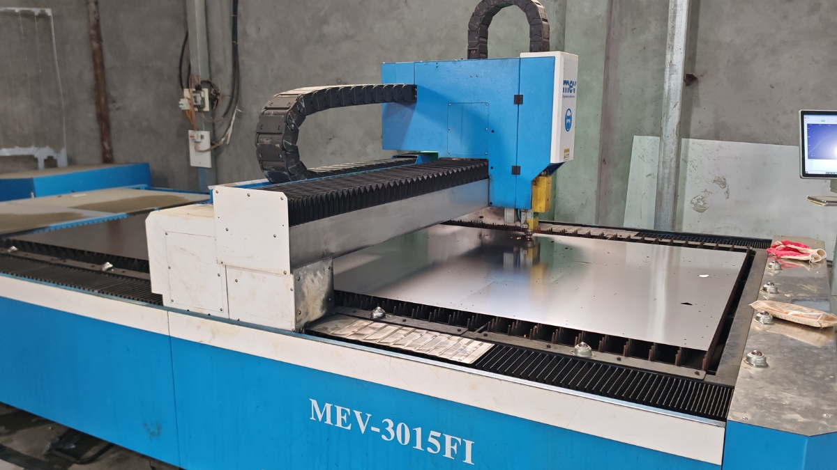xưởng sản xuất tủ bếp inox